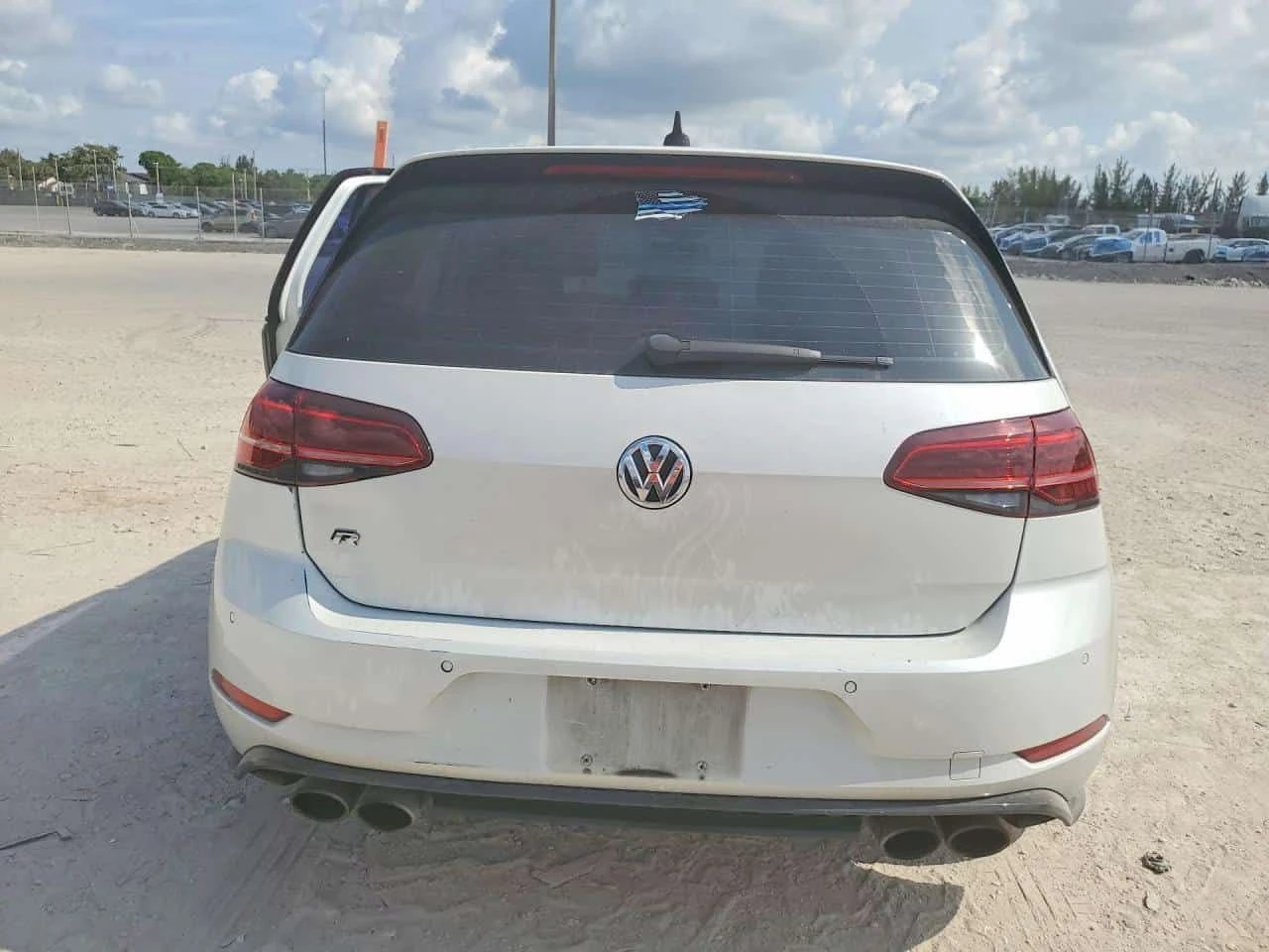 VW Golf R / ПЪРВИ СОБСТВЕНИК / ФИКСИРАНА ЦЕНА , снимка 6 - Автомобили и джипове - 54858364
