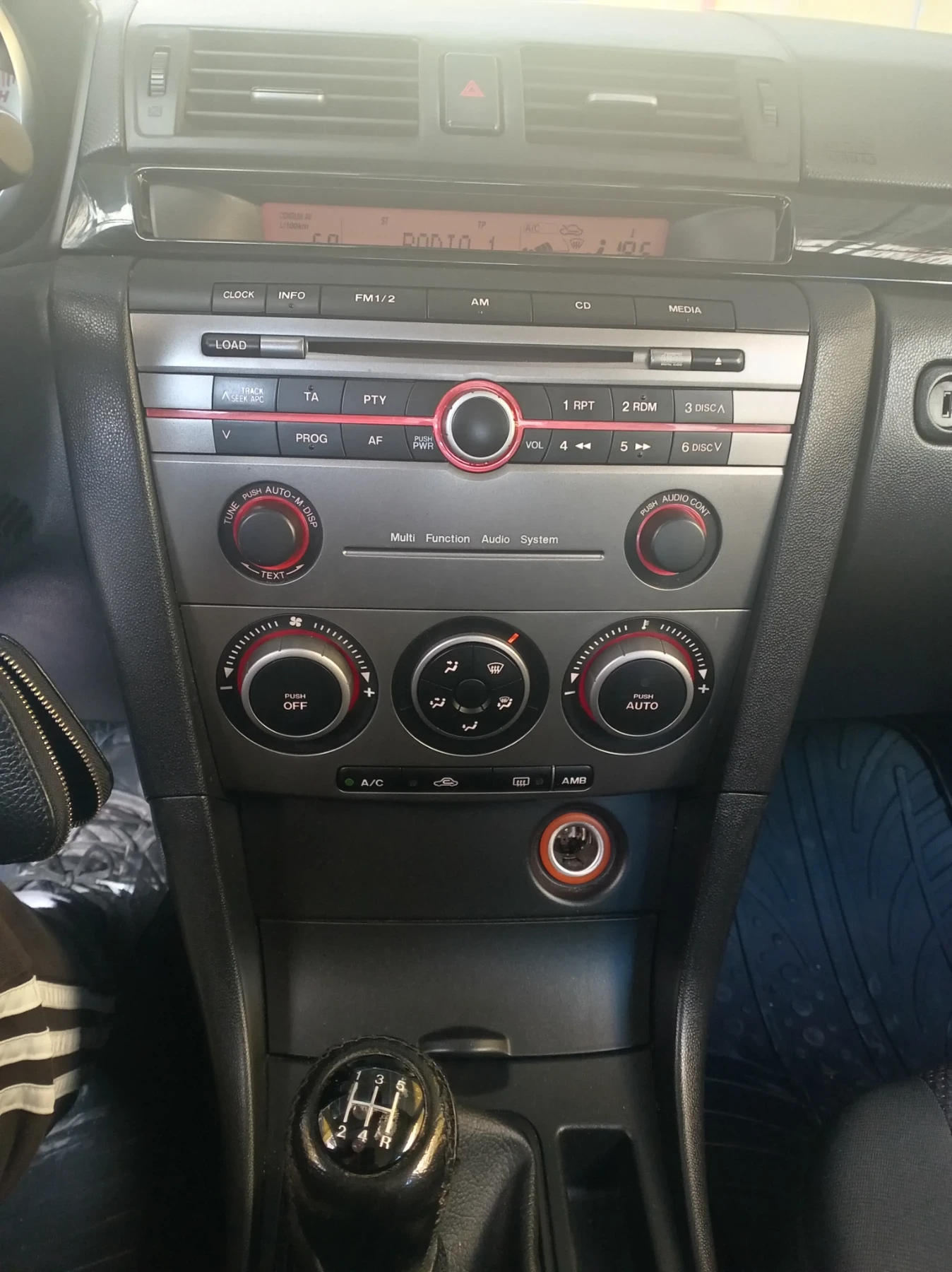 Mazda 3, снимка 5 - Автомобили и джипове - 55095458
