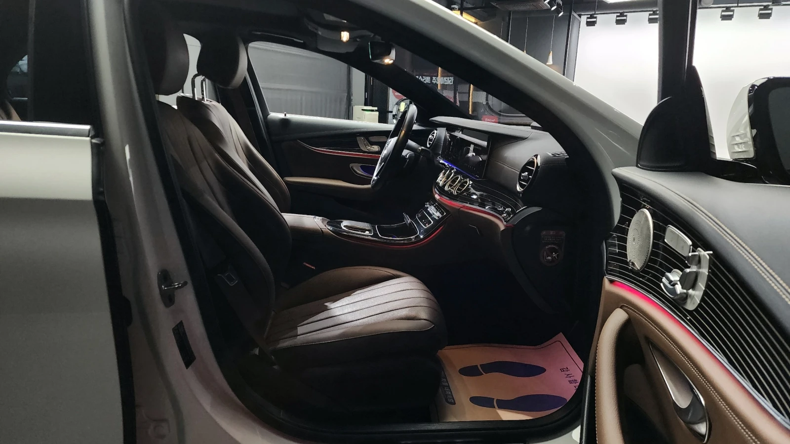 Mercedes-Benz E 450 3.0 4MATIC, FULL, снимка 9 - Автомобили и джипове - 55219877