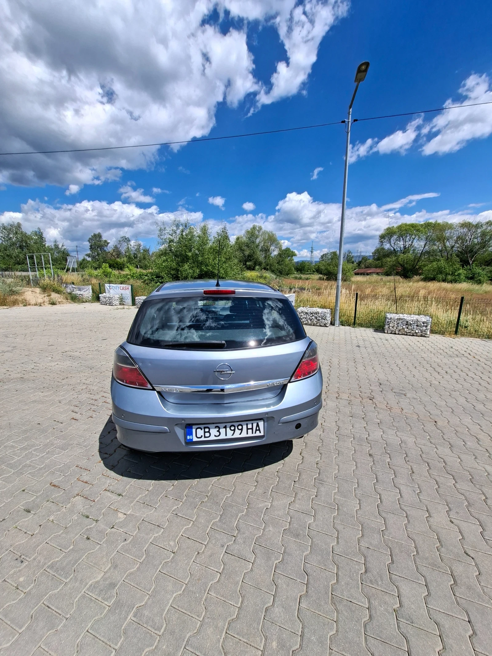 Opel Astra, снимка 3 - Автомобили и джипове - 55646842
