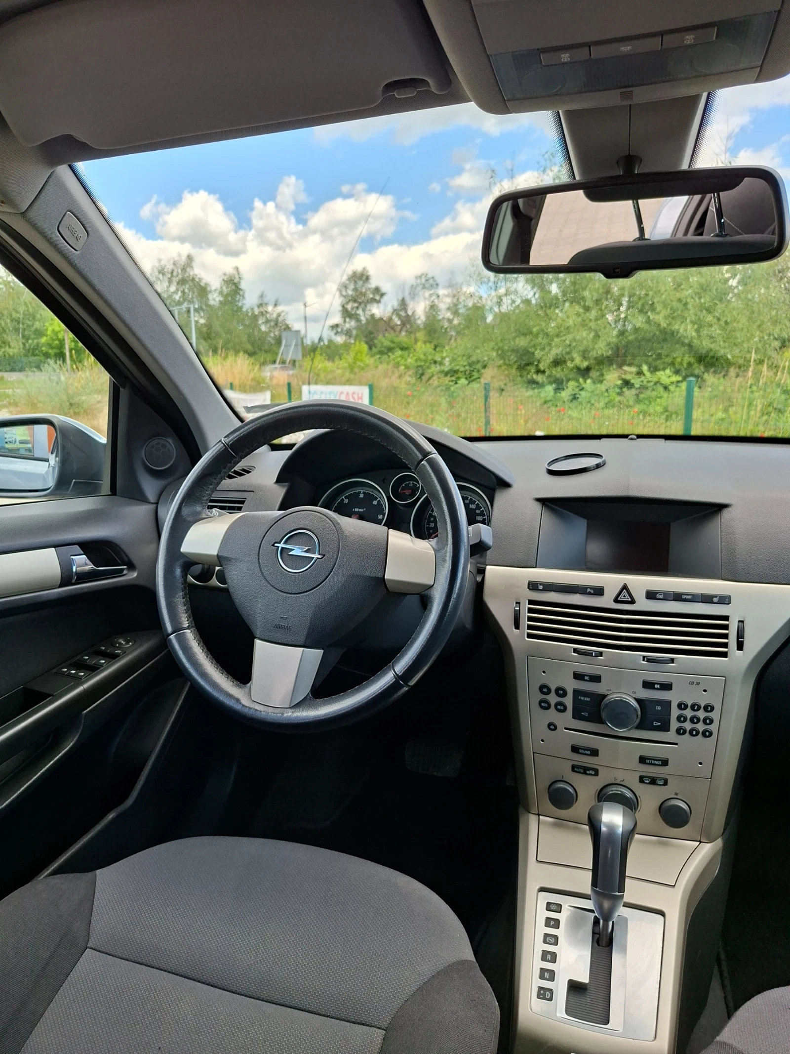 Opel Astra, снимка 13 - Автомобили и джипове - 55646842