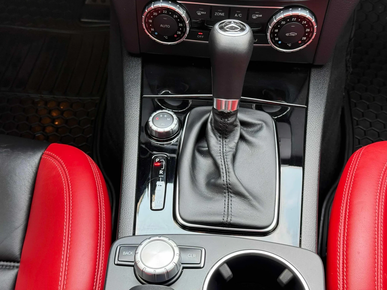 Mercedes-Benz C 63 AMG P31 AMG Development Package* 2Ключа* KEYLESS* CARF, снимка 15 - Автомобили и джипове - 55696409