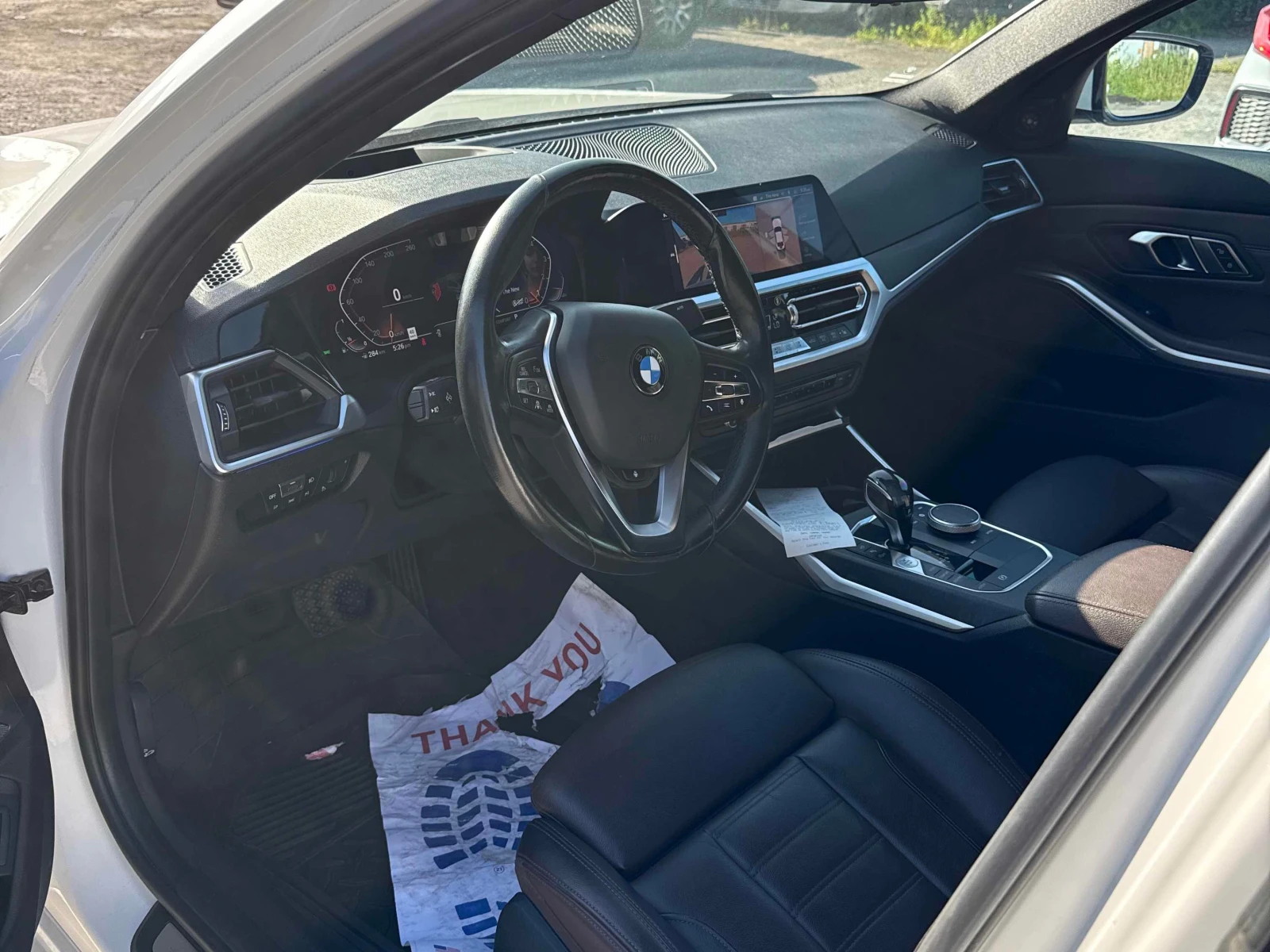 BMW 330 i| HAR/KAR| PANO| 360| DIS| AMBIENT, снимка 5 - Автомобили и джипове - 56038015