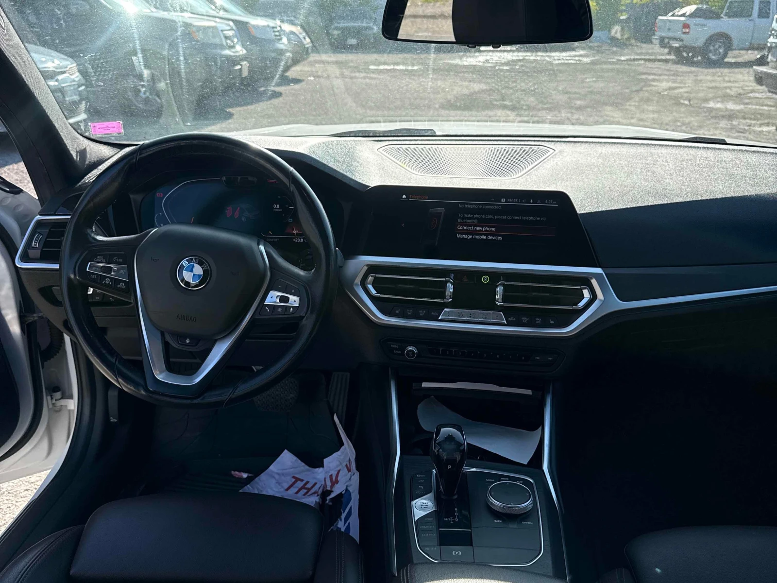 BMW 330 i| HAR/KAR| PANO| 360| DIS| AMBIENT, снимка 9 - Автомобили и джипове - 56038015