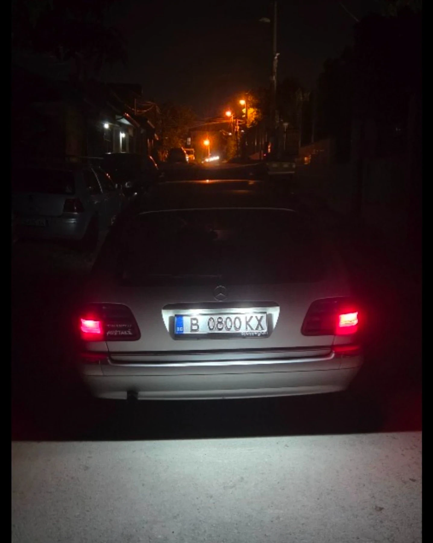 Mercedes-Benz E 200 2.0К 186, снимка 7 - Автомобили и джипове - 56262481