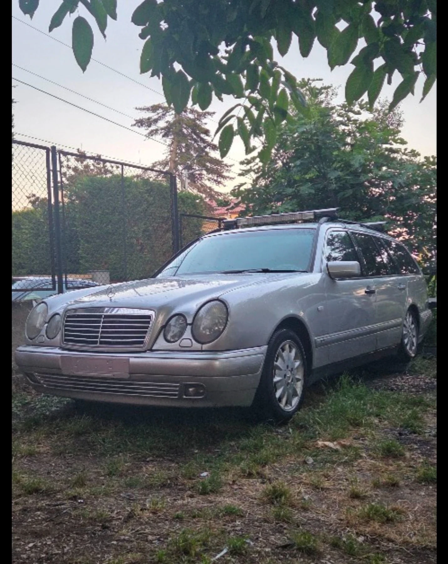 Mercedes-Benz E 200 2.0К 186, снимка 5 - Автомобили и джипове - 56262481