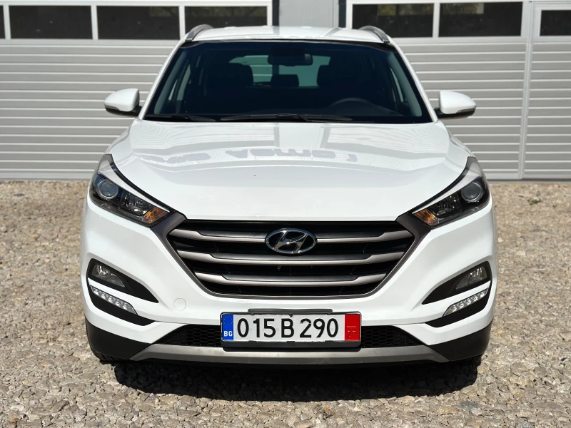 Hyundai Tucson 1.6i ГАЗ +  БЕНЗИН НАВИГАЦИЯ КАМЕРА НОВИ ГУМИ, снимка 2 - Автомобили и джипове - 51955497