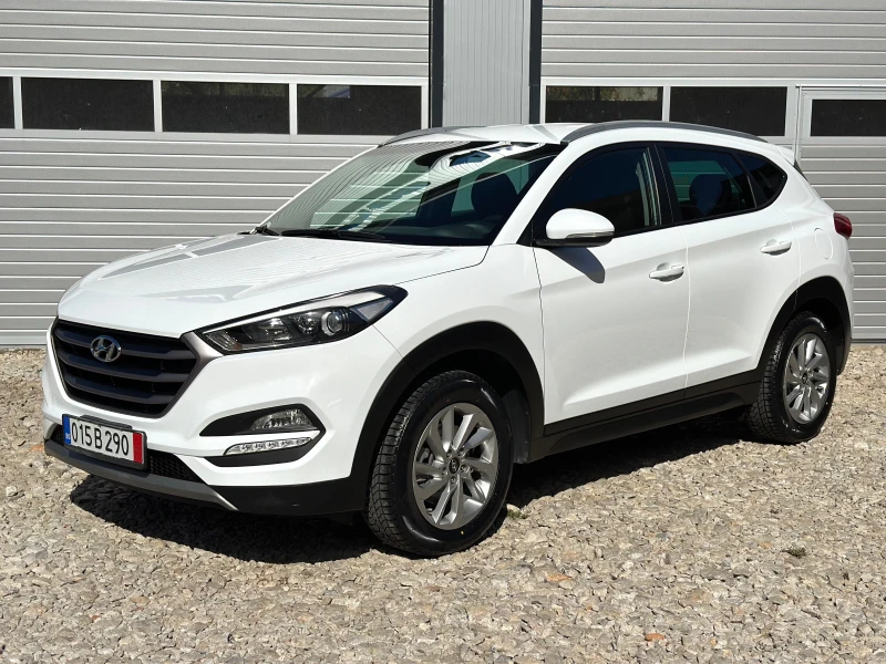 Hyundai Tucson 1.6i ГАЗ +  БЕНЗИН НАВИГАЦИЯ КАМЕРА НОВИ ГУМИ, снимка 3 - Автомобили и джипове - 51955497