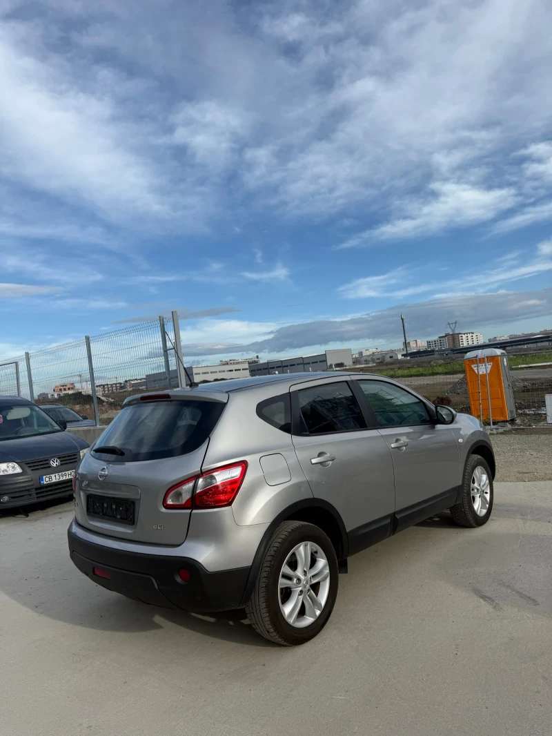 Nissan Qashqai 1.5 dCi Нов Внос, снимка 8 - Автомобили и джипове - 53114424