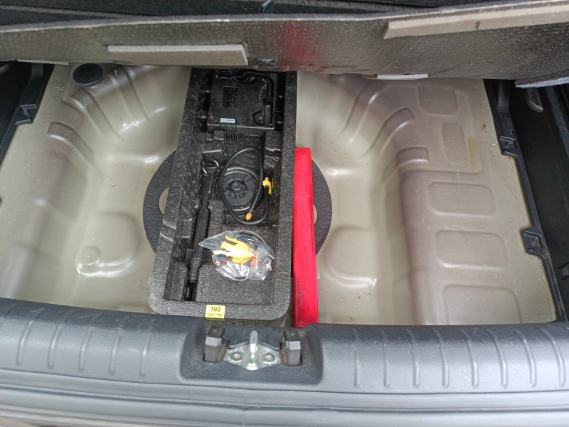 Kia Stonic 1.4 100ксNAVI, снимка 4 - Автомобили и джипове - 52841972