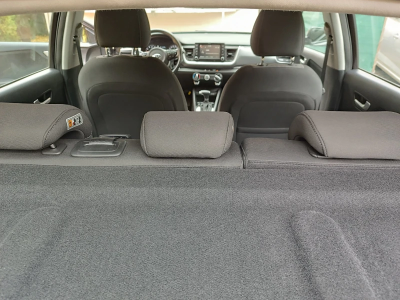 Kia Stonic 1.4 100ксNAVI, снимка 12 - Автомобили и джипове - 52841972