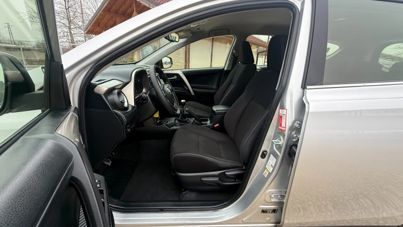 Toyota Rav4 2.0D4D/124кс/NAVI/EURO 5B/КАМЕРА/LED/ВНОС  ИТАЛИЯ, снимка 13 - Автомобили и джипове - 52884545