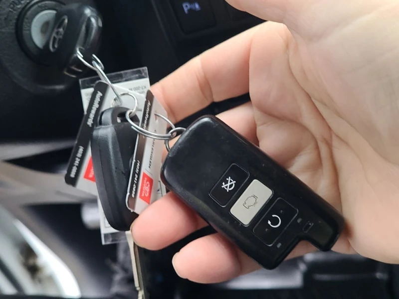 Toyota Tundra * TRD PRO CREW CAB STD BED * CARFAX * БЕЗ ПЪРВОНАЧ, снимка 8 - Автомобили и джипове - 53035806