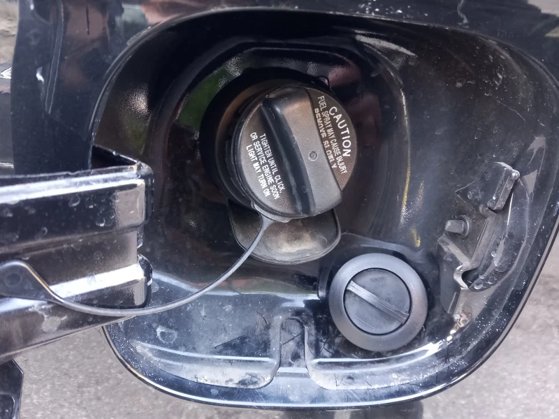 Mitsubishi Outlander 2.4SE 4X4 LPG BRC Кожа с алкантара 7места, снимка 7 - Автомобили и джипове - 53213226