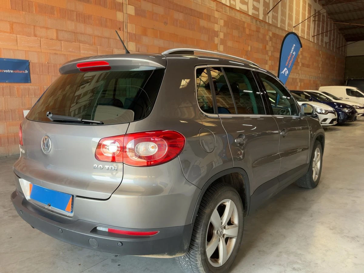 VW Tiguan 2.0TDI* 4MOTION* 6ск. - изображение 4