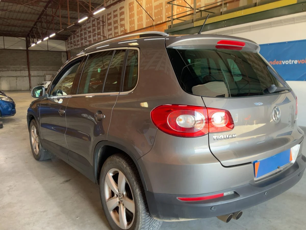 VW Tiguan 2.0TDI* 4MOTION* 6ск. - изображение 6