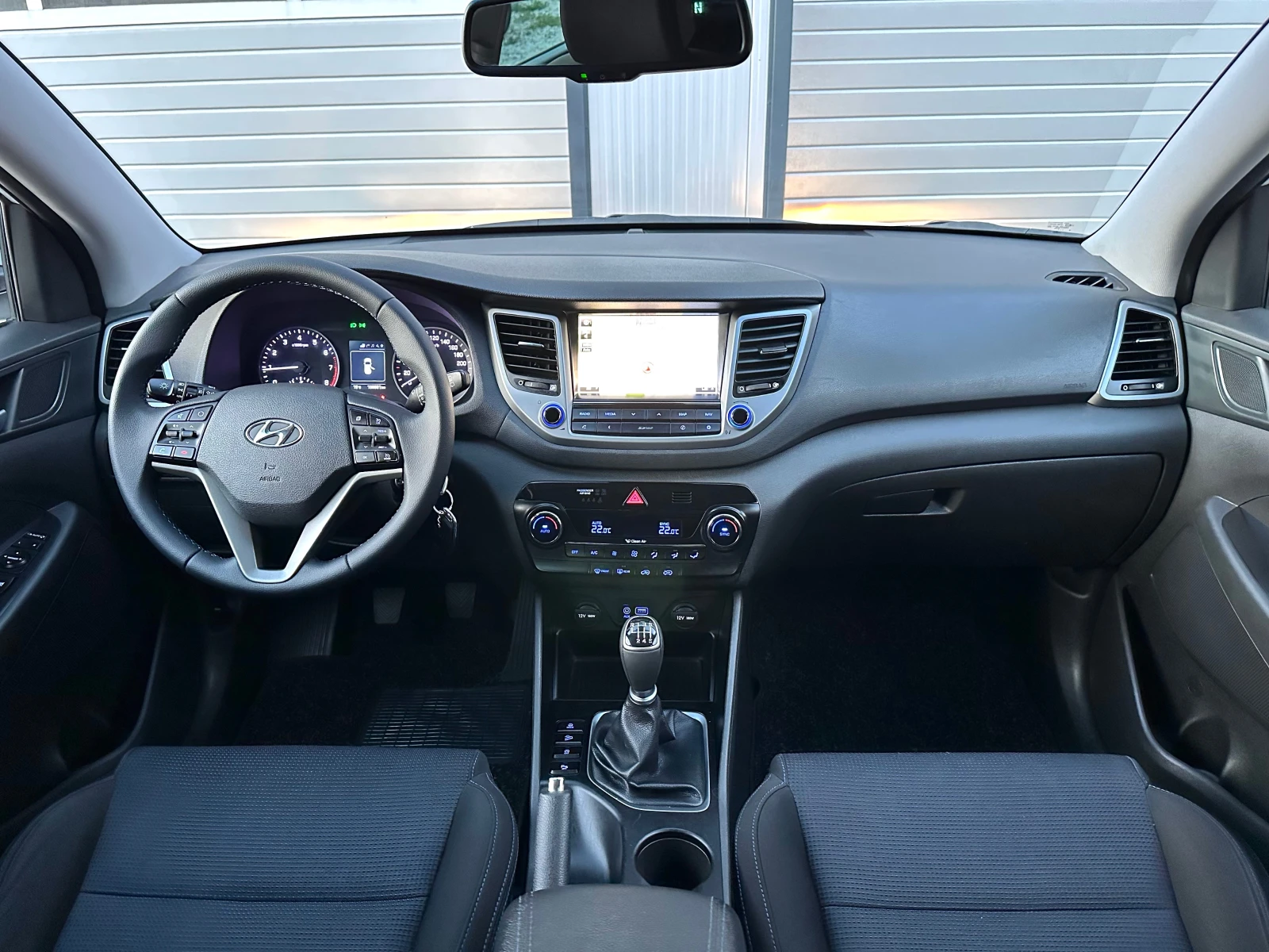 Hyundai Tucson 1.6i  +       | Mobile.bg   13