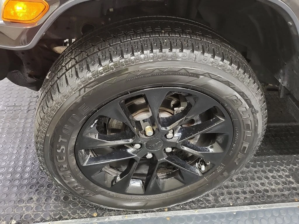 Jeep Wrangler * UNLIMITED SAHARA * CARFAX *  - изображение 6