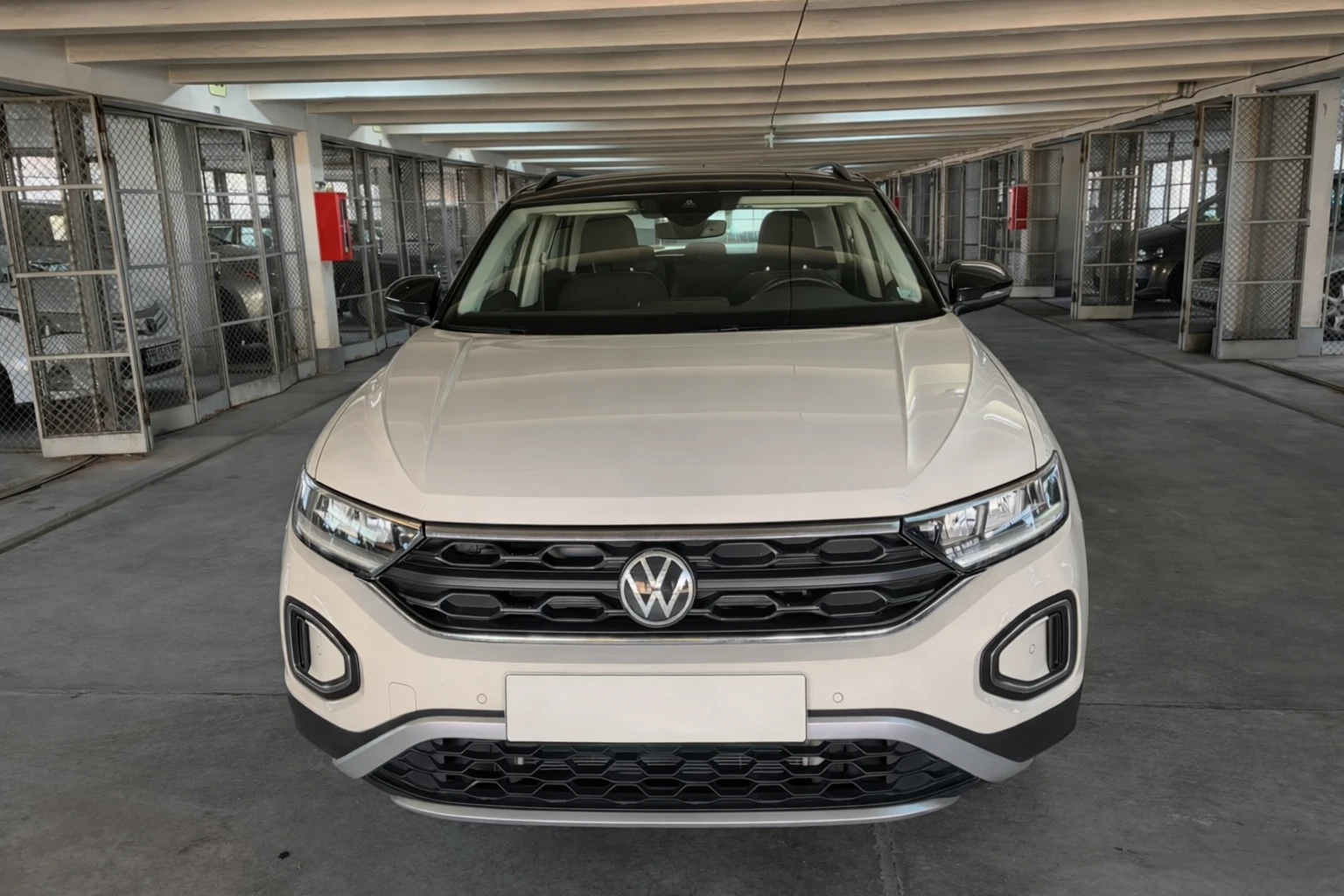 VW T-Roc Life 1.5 TSI OPF DSG - изображение 3