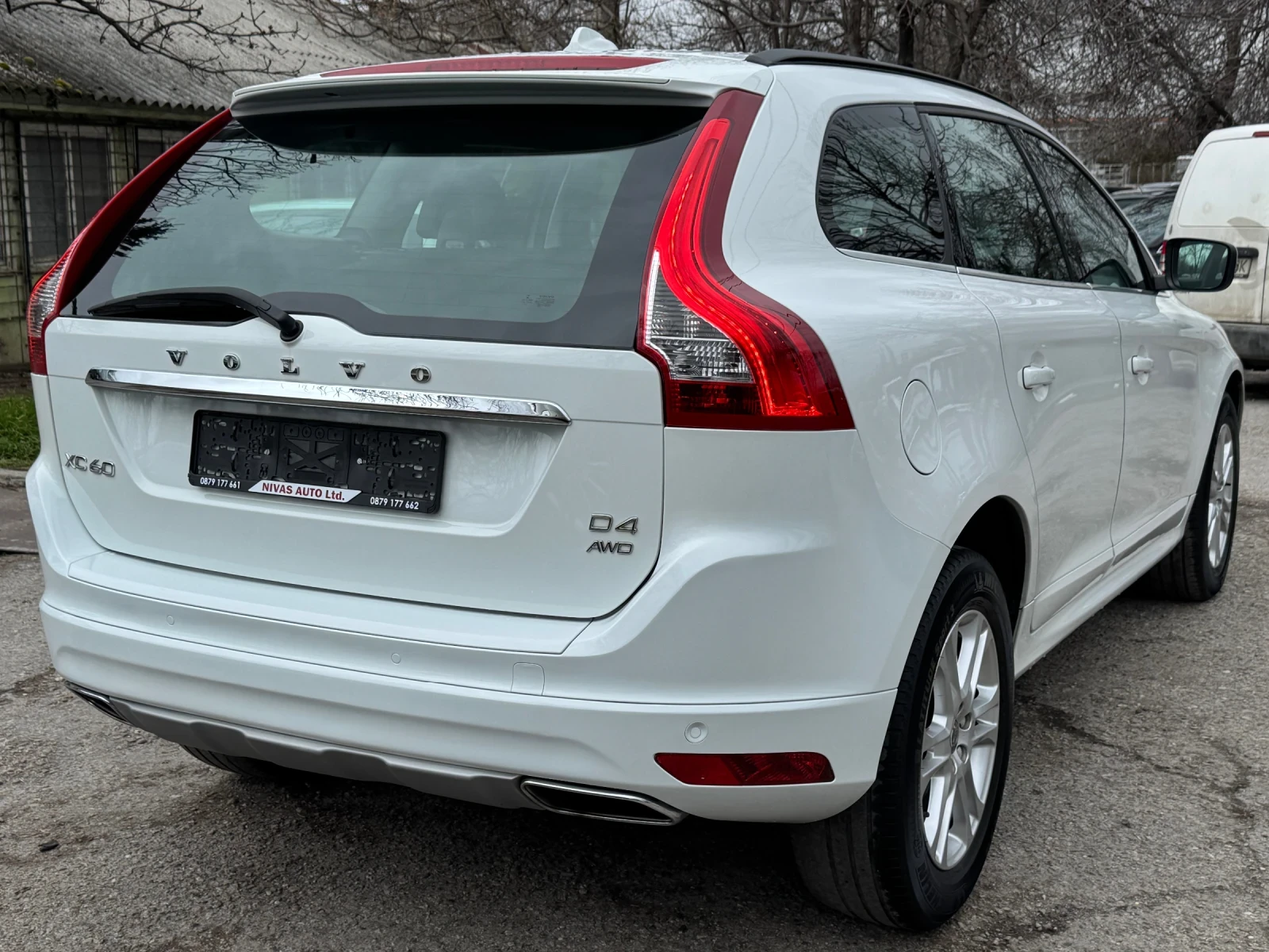 Volvo XC60 Топ състояние!! Реален пробег!, снимка 6 - Автомобили и джипове - 54031537