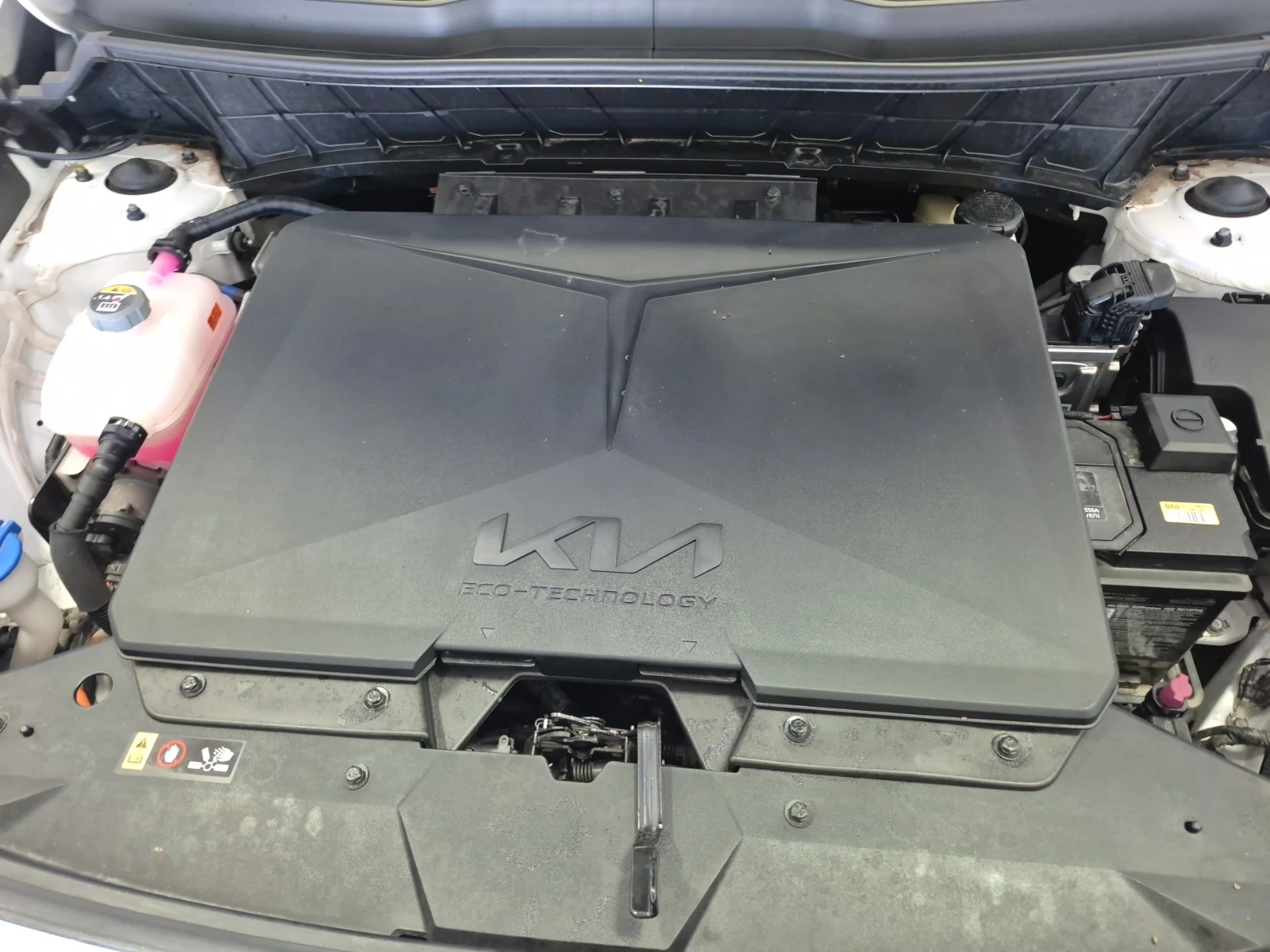 Kia Niro Wind + , снимка 14 - Автомобили и джипове - 55050653