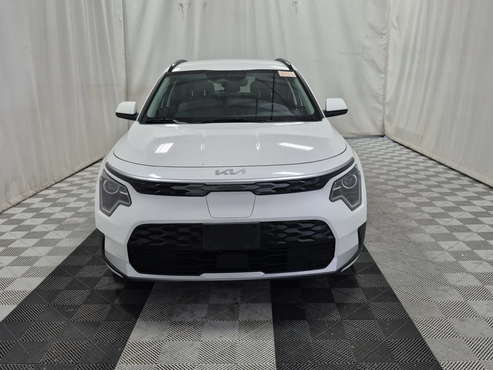 Kia Niro Wind + , снимка 2 - Автомобили и джипове - 55050653