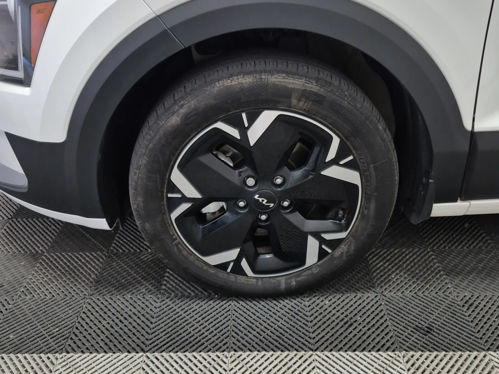 Kia Niro Wind + , снимка 7 - Автомобили и джипове - 55050653