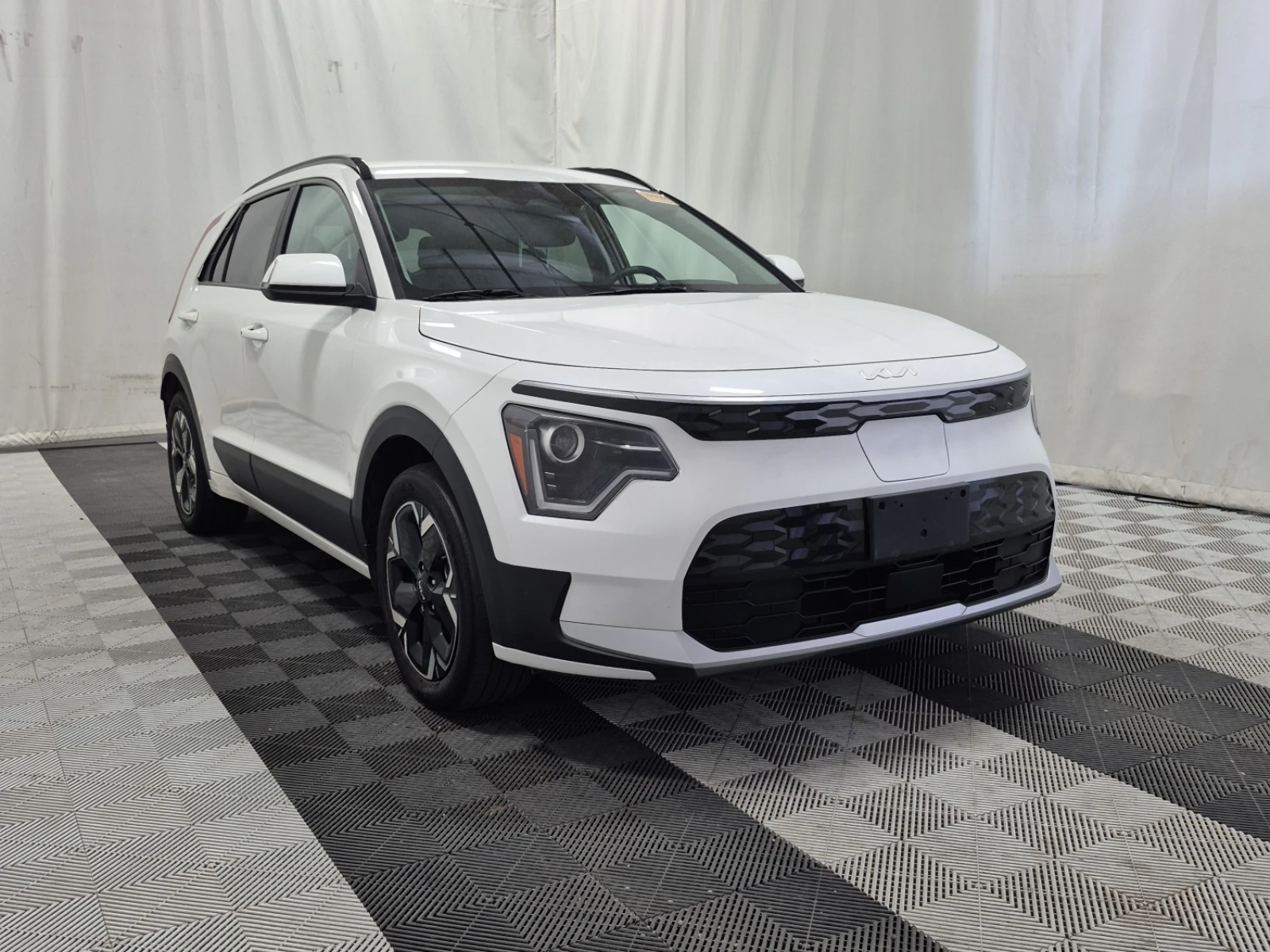 Kia Niro Wind + , снимка 3 - Автомобили и джипове - 55050653