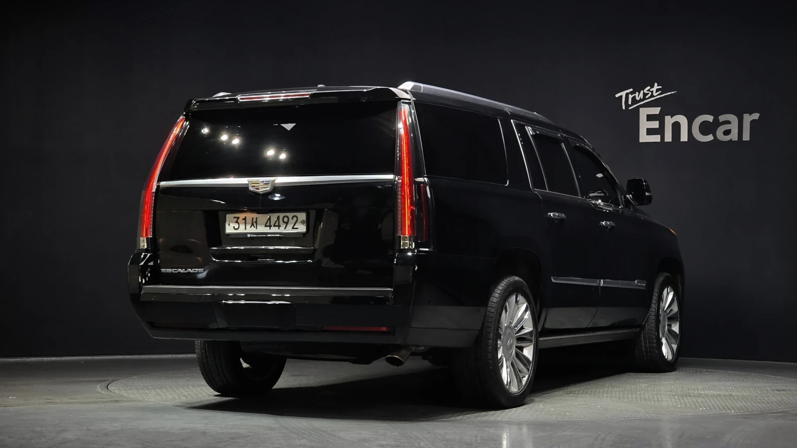 Cadillac Escalade 6.2 ESV* BLIND SPOT* ЕЛ. БАГАЖНИК* 360* HUD* КРАЙН, снимка 2 - Автомобили и джипове - 55367052