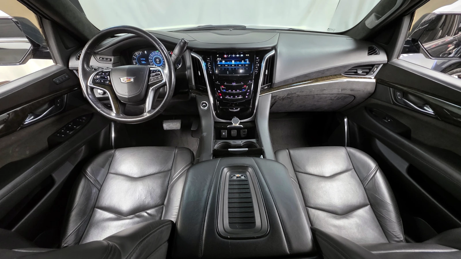 Cadillac Escalade 6.2 ESV* BLIND SPOT* ЕЛ. БАГАЖНИК* 360* HUD* КРАЙН, снимка 7 - Автомобили и джипове - 55367052