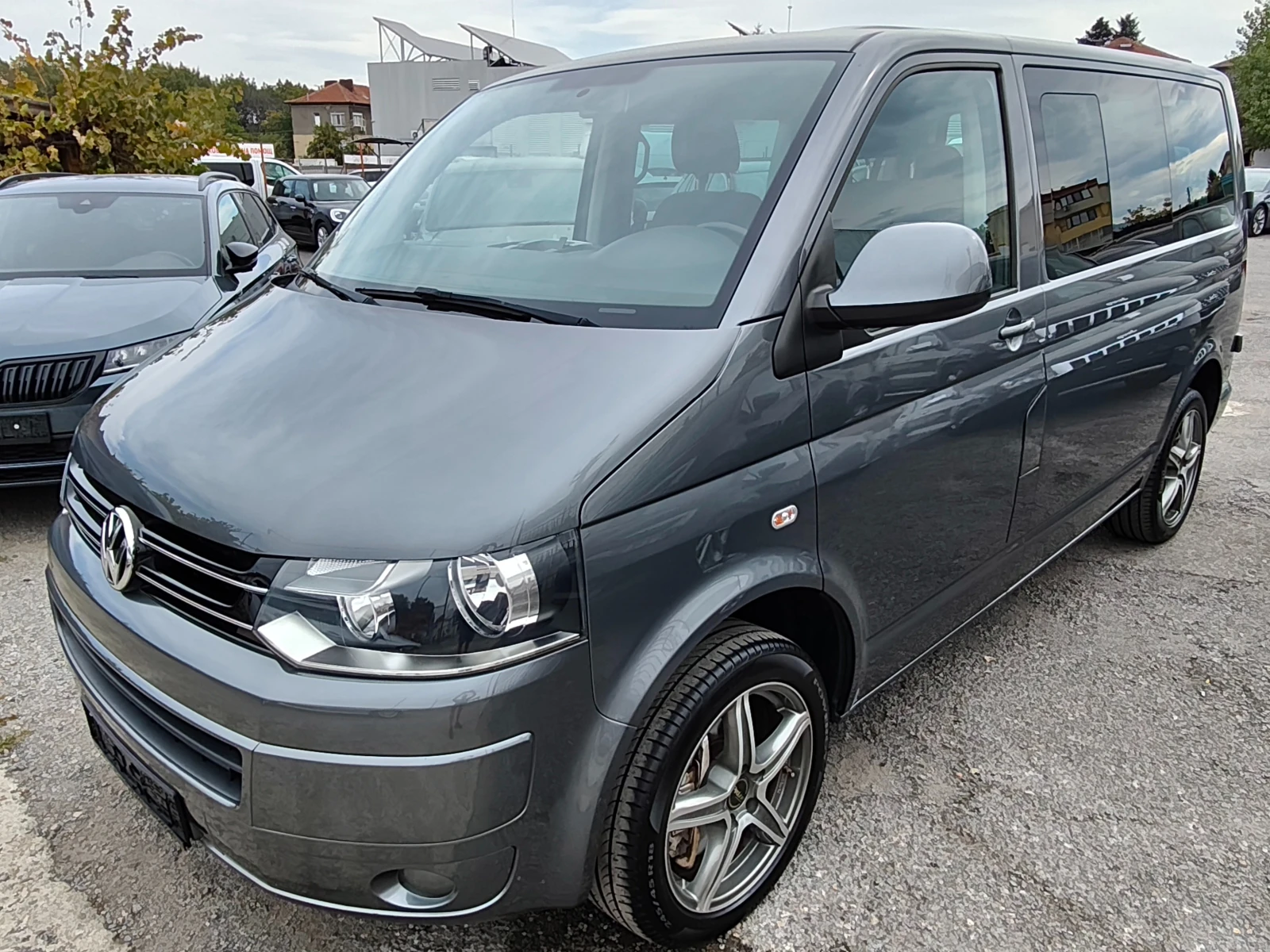 VW Caravelle 192 хил.км !!! Нов внос ШВЕЙЦАРИЯ !!!БЕЗ РЪЖДА !!!