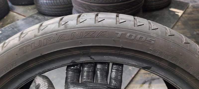 Гуми Летни 225/40R18, снимка 5 - Гуми и джанти - 31151479