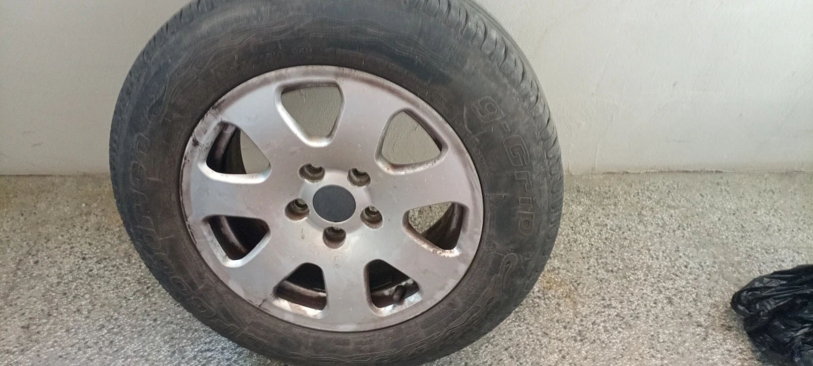 ���� � ������ 205/65R15 | Mobile.bg � ����������� 1