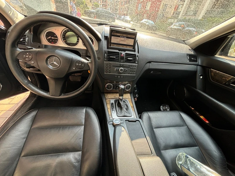 Mercedes-Benz C 320 7G Tronic, снимка 6 - Автомобили и джипове - 47659073