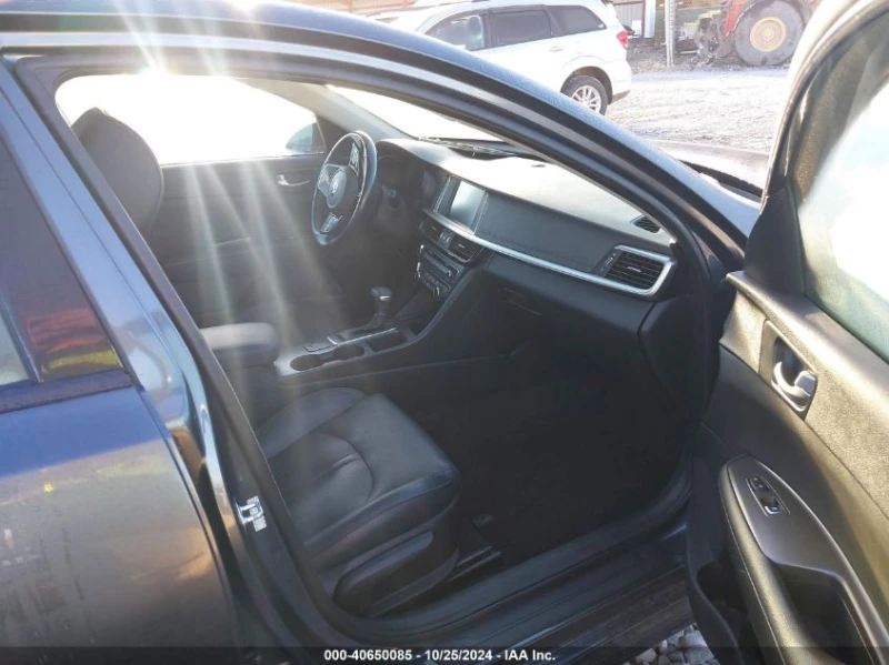 Kia Optima 2.4L I-4 DI, DOHC, VVT, 185HP Front Wheel Drive, снимка 10 - Автомобили и джипове - 48359339