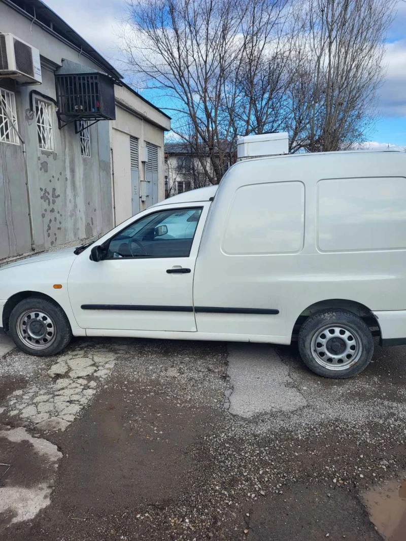 VW Caddy, снимка 4 - Автомобили и джипове - 48394505