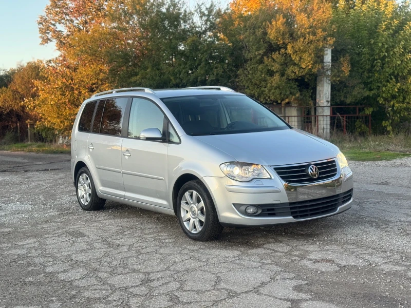 VW Touran 1.9 Automaat, снимка 2 - Автомобили и джипове - 52534443