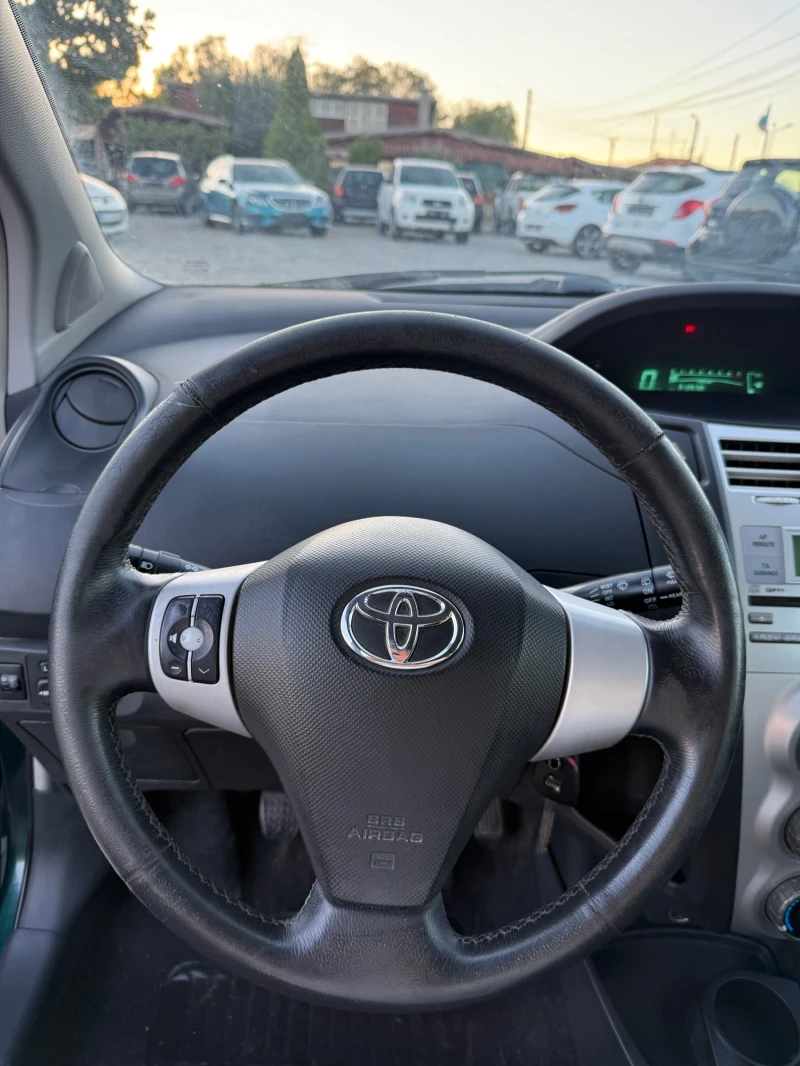 Toyota Yaris 1.3; LPG, снимка 8 - Автомобили и джипове - 52306038