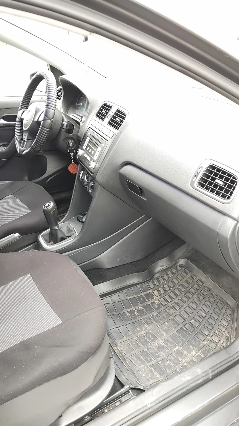 VW Polo, снимка 8 - Автомобили и джипове - 52375525