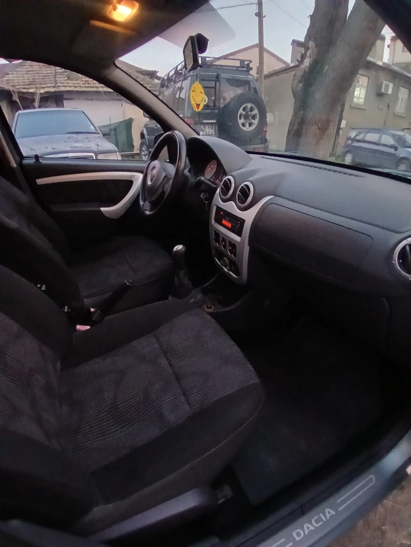 Dacia Sandero 1.4 MPI, снимка 10 - Автомобили и джипове - 52907145