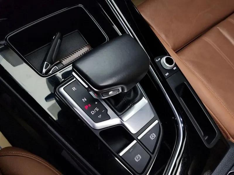 Audi A5 2.0 TDI Quattro, снимка 9 - Автомобили и джипове - 55013098