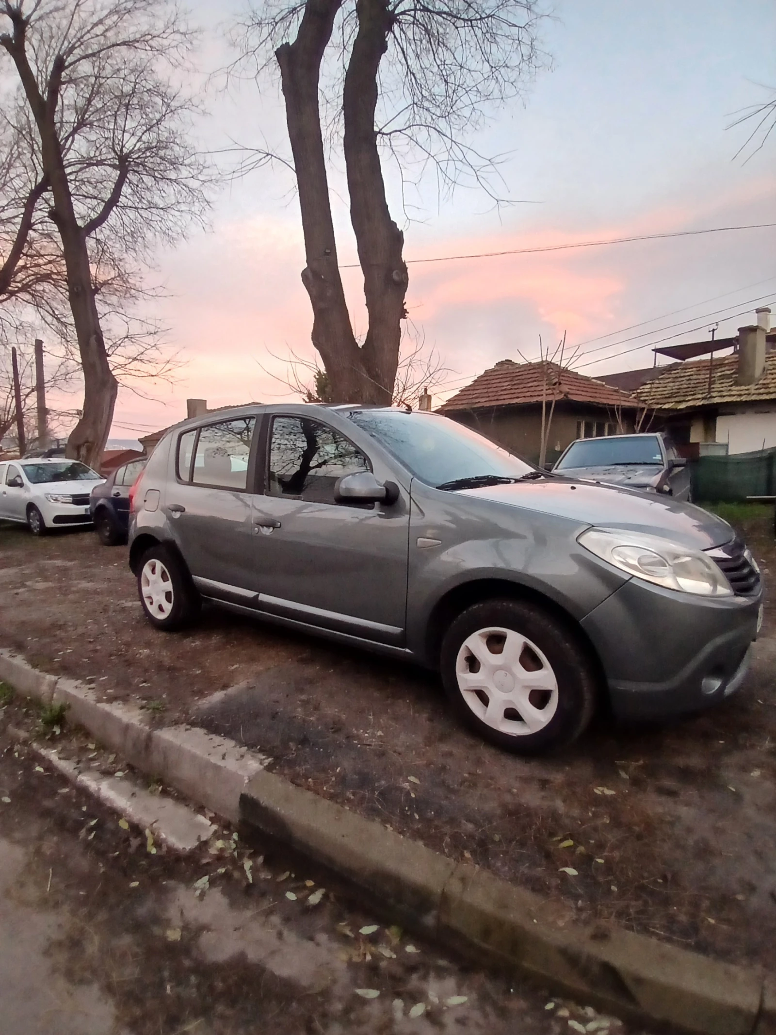 Dacia Sandero 1.4 MPI, снимка 1