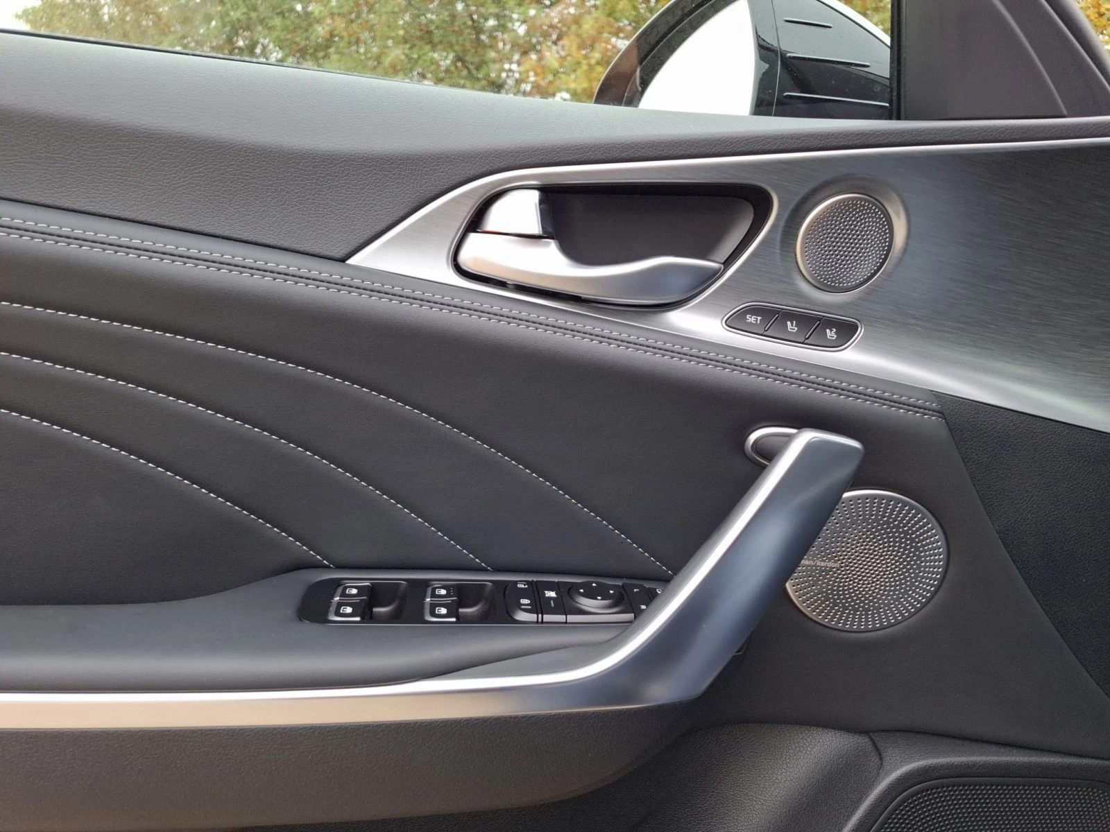 Kia Stinger 3.3T/366HP/4X4/GT/CAM/LED/NAVI/KLESS/782b | Mobile.bg   15