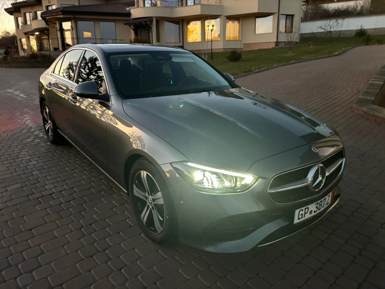 Mercedes-Benz C 220 Хибрид/Дизел 46000км! В гаранция! - изображение 2