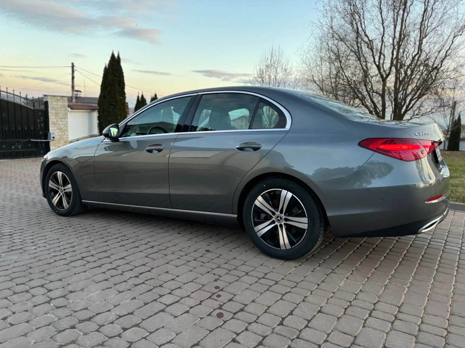 Mercedes-Benz C 220 Хибрид/Дизел 46000км! В гаранция! - изображение 6