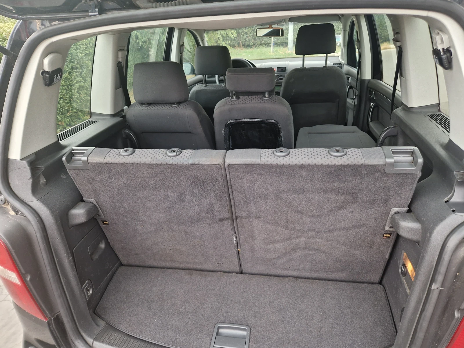 VW Touran 1.9 tdi 105  | Mobile.bg — изображение 12