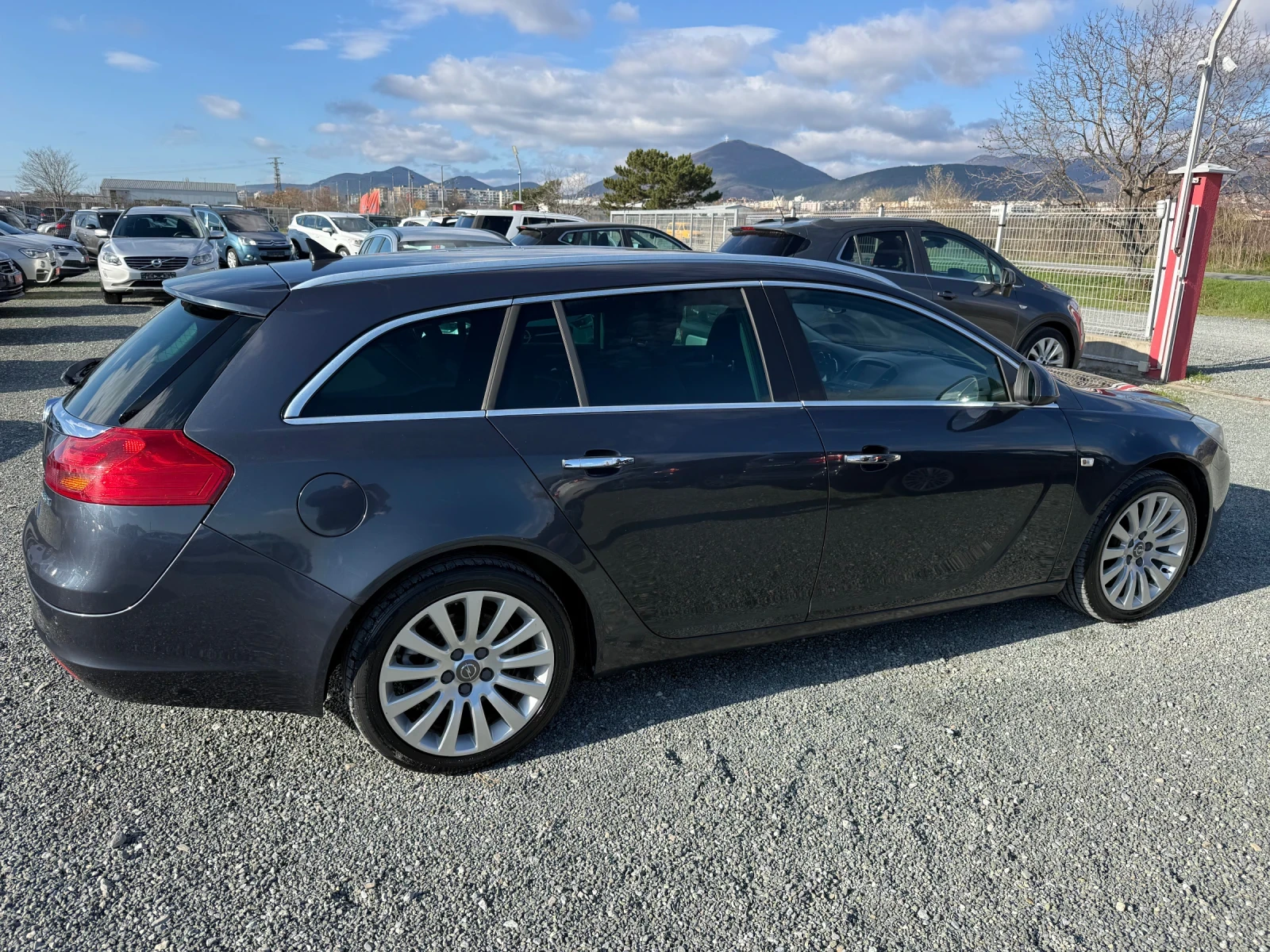 Opel Insignia (KATO НОВА) - изображение 5