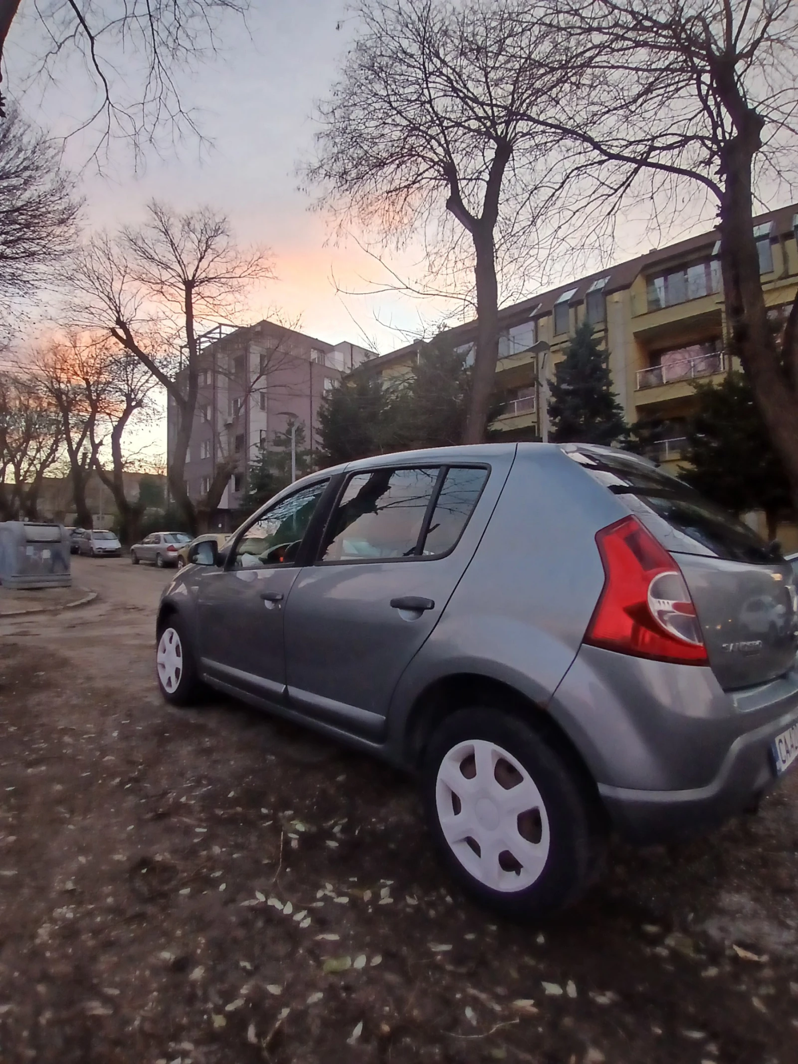 Dacia Sandero 1.4 MPI - изображение 6