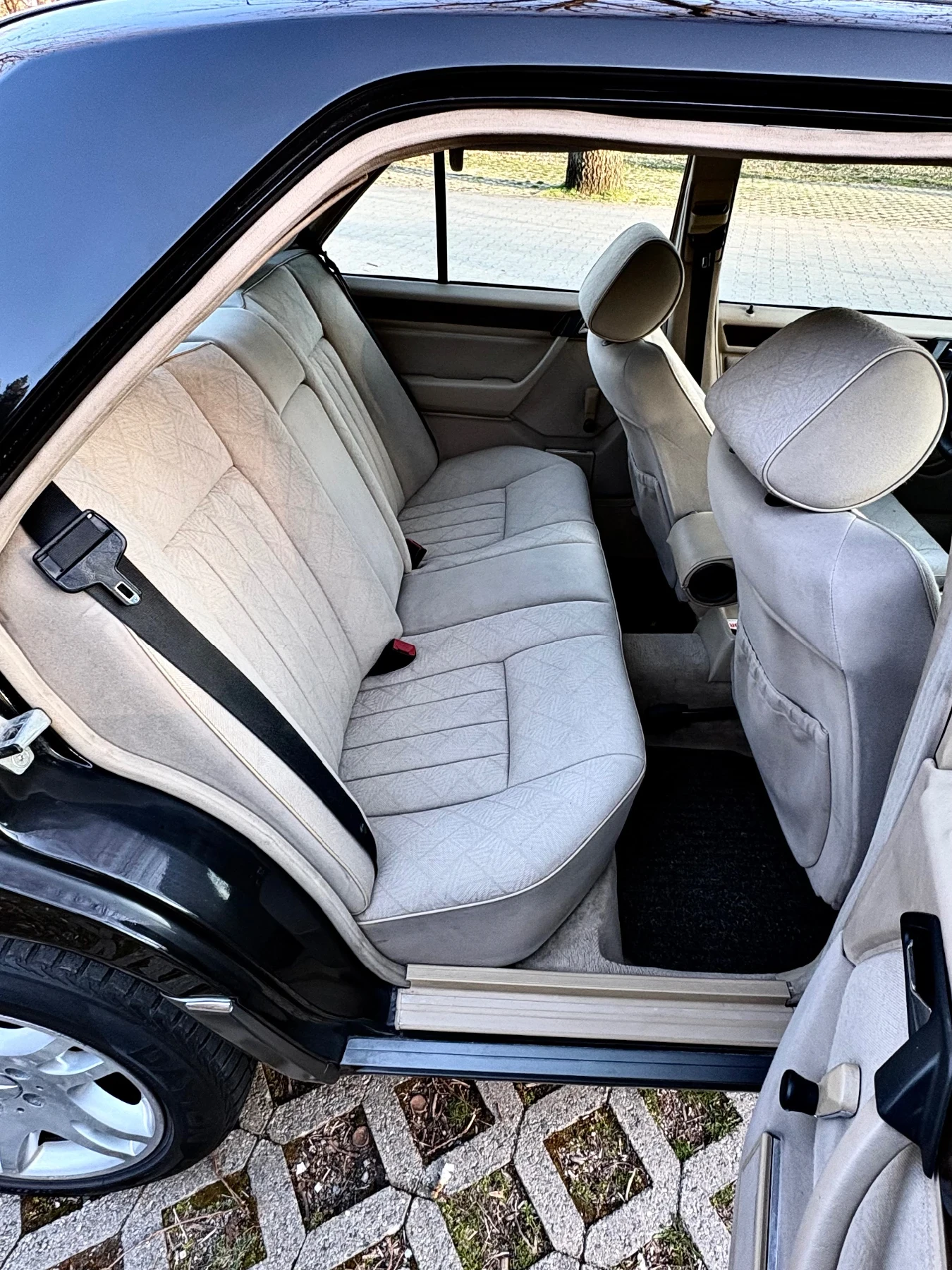 Mercedes-Benz 124 2.5 турбо дизел , снимка 9 - Автомобили и джипове - 53815684