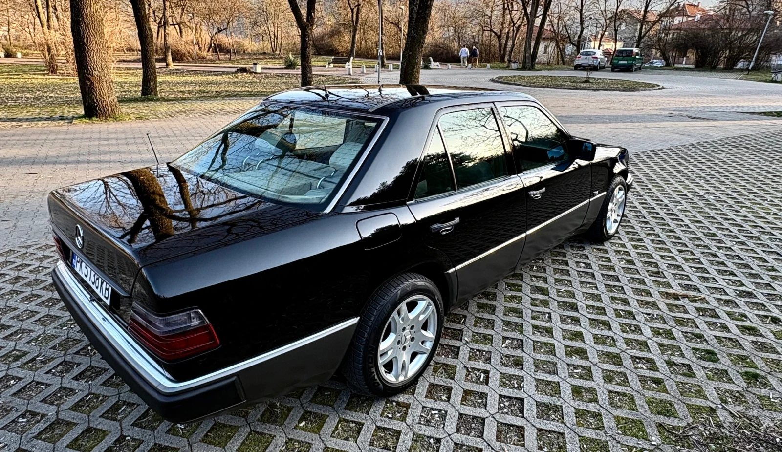 Mercedes-Benz 124 2.5 турбо дизел , снимка 2 - Автомобили и джипове - 53815684